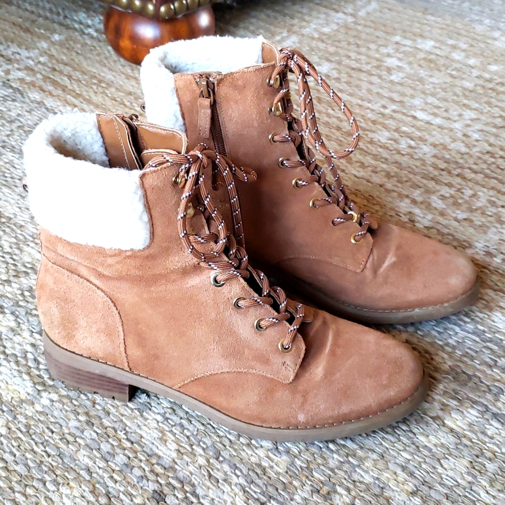 Violet & red suede boots